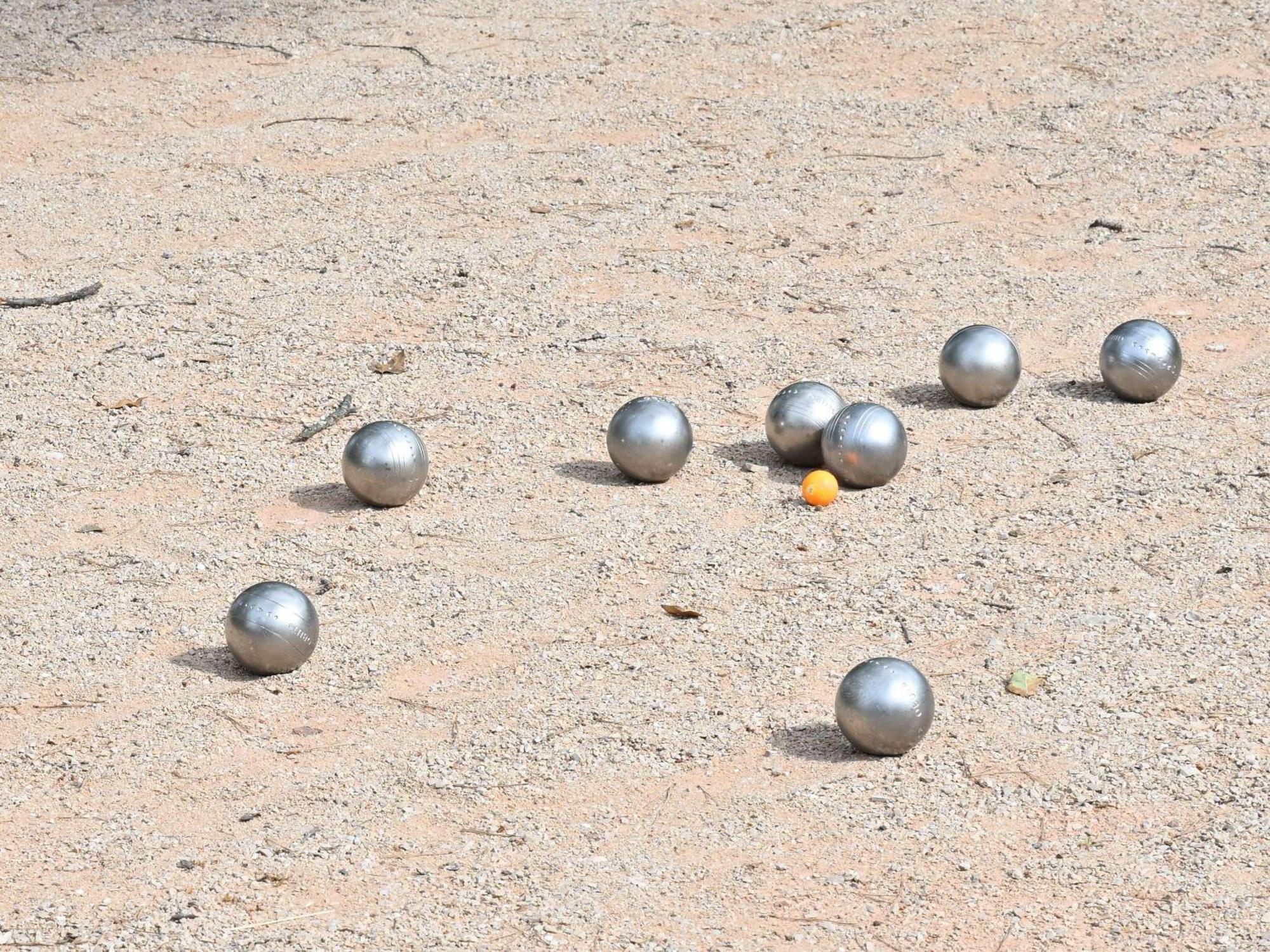 ホテル メルキュール ブリニョール ゴルフ ド バルバロー エクステリア 写真