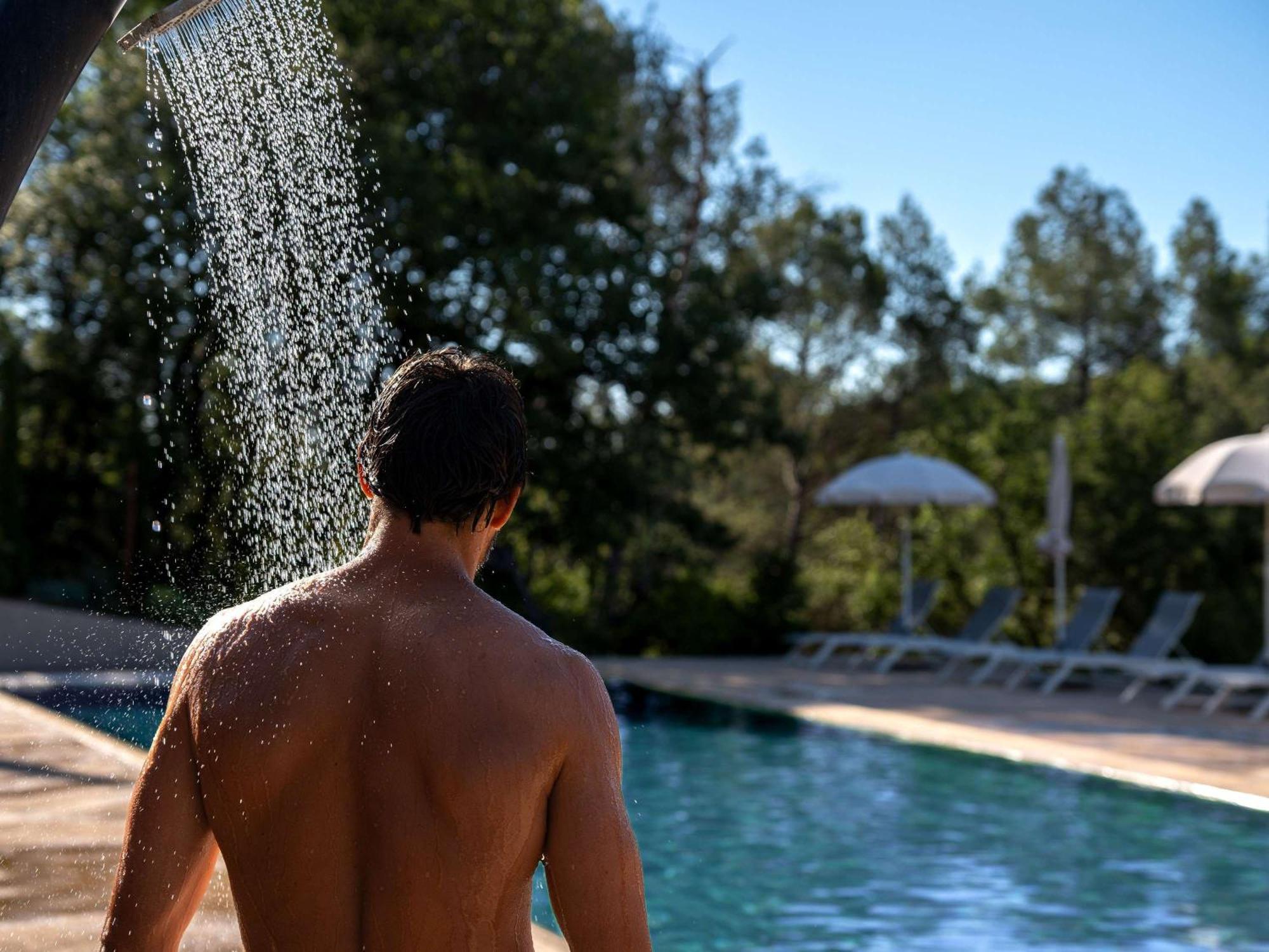 ホテル メルキュール ブリニョール ゴルフ ド バルバロー エクステリア 写真